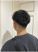 骨格に合わせたスパイキーショート