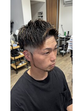 ヒラナカ ツーブロック刈り上げフェード