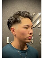 バーバークラシックス(BARBER CLASSICS)&nbsp;スキンフェード/アイロンパーマ