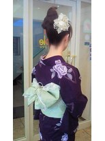 美容室リプル 高い位置にポイントを持っていき、ちょっとイキなスタイル