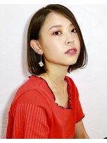 エニ(eni)&nbsp;タイト×ウエットなボブ。