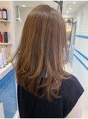 ココアブラウンのレイヤーカット×くびれミディ♪新宿
