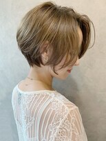 アヴァロン(AVALON) シャンパンベージュ×丸みとくびれショート☆