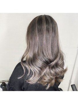 ユートピア(U topia) シルバーカラー/ホワイトアッシュ/バレイヤージュ/ハイライト