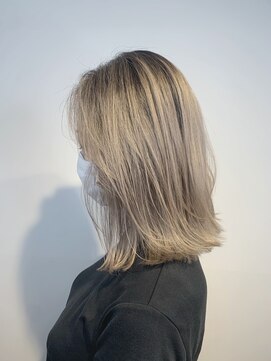 アンサム リリー(UNSOME Lille) ブロンドカラー