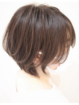 ロッコ(ROCCO) お客様スタイル　ゆとりのあるショートボブ