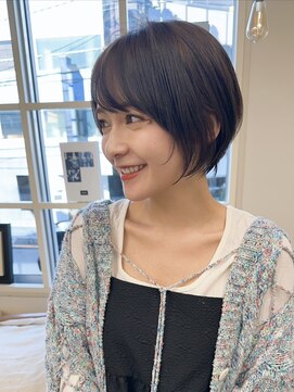ジジ 代々木(Gigi) 韓国風 ナチュラル Aラインの甘辛ショートボブ
