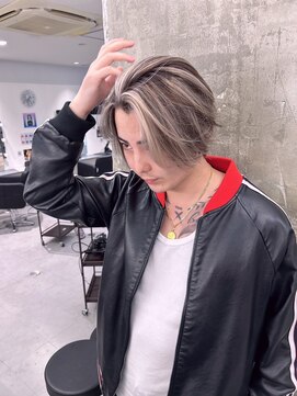 キング(K!ng) 縮毛矯正髪質改善ハイライトレイヤーカット枚方美容室エクステ