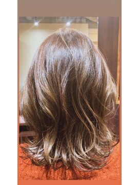 クラウン(crown) 大人ハイライトボブ