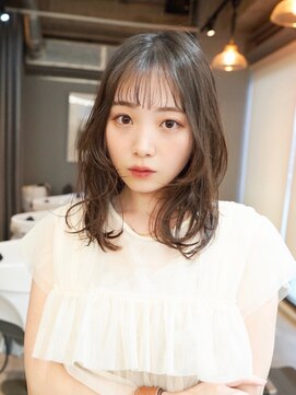 オルセン(OLSEN) ハイレイヤー/ミディアム・ロング/20代/顔周り/ブラウンベージュ