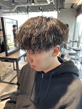 スタッド 松戸(stud. Men‘s) ツイストスパイラル刈り上げマッシュ