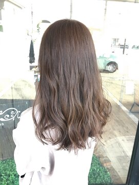 ヘアーサロン カヴィエ(hair salon covie) 艶カラーで柔らかアッシュベージュ