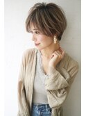 女性らしさを残すくびれショート