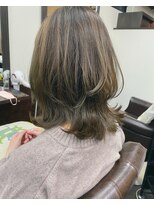 ヘアーサロン アウラ(hair salon aura)&nbsp;【aura】ウルフっぽいスタイル　オリーブグレージュ