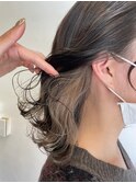 ゆるふわカール切りっぱなしボブインナーカラーホワイトゴールド