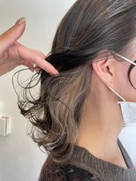 エンレイ(enRei)&nbsp;ゆるふわカール切りっぱなしボブインナーカラーホワイトゴールド