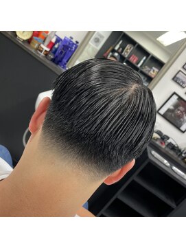 ザ フェイダーズ(The Faderz) 束感ツーブロック高円寺テーパーフェードアップバング73ショート