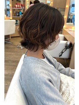 エレノア 渋谷公園通り店(Eleanor) 伸ばしかけでも楽しめる！外はねパーマ