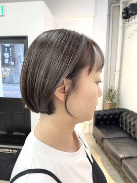 ナンバースリー 溝の口店(Number Three) グレイアッシュミニボブ