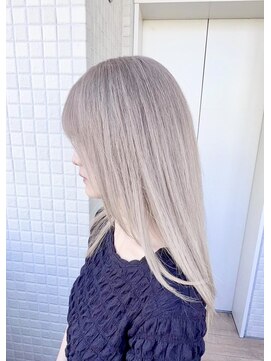 ユウル 横浜(juhl.) ホワイトグレージュ/ブリーチ/ハイトーンカラー/ホワイトカラー