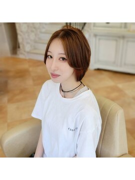 キティ(KITTY) ショート/フェイスレイヤー/センターパート