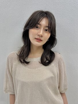 ディフィーノ 赤坂(DIFINO) ミディアムレイヤー/透明感グレージュ/スキバサミを使わない