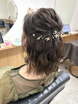 ラフテル(RAFTEL) ゆるくまとめたハーフアップアレンジ【山科美容室/ヘアセット】