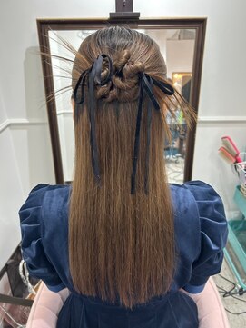 ルゥーダ シロカネダイ(Rouxda. SHIROKANEDAI) ハーフアップ