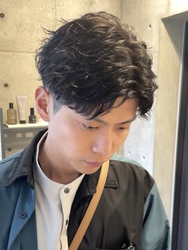 ツイストスパイラル　メンズ　30代　縦落ち　メンズパーマ