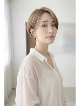 ゲイン(Gain) 艶カット×白髪ぼかし×艶ベージュ