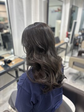 クレット(CLETO) 極艶感グレージュ by稲川弥生