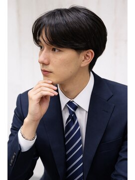 ヨシザワインク プレミアム 横浜 桜木町店(YOSHIZAWA Inc. PREMIUM) 爽やか刈り上げセンターパートビジネスマンスタイル