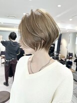 バンプ ギンザ(BUMP GINZA)&nbsp;40代/50代絶壁解消小顔前下りショートボブ白髪ぼかしハイライト