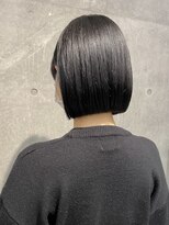 ディルト 代々木上原(DILT)&nbsp;黒髪ボブモードミニボブ横顔美人ダークグレーフラットボブ