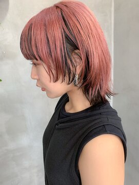 テトヘアー(teto hair) ペールピンク、ヴェールカラー、ウルフカット、インナーカラー