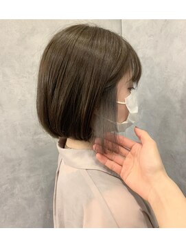 フィオーラ(Fiora) インナーカラー×グレーカラー