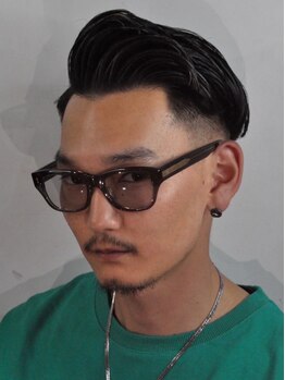 プレミアムバーバー 原宿店(PREMIUM BARBER produce by HIRO GINZA)の写真/モテる男はひげや眉毛も抜かりなく。デザインもプロに任せて清潔感ある洗練された大人の男に[理容室]