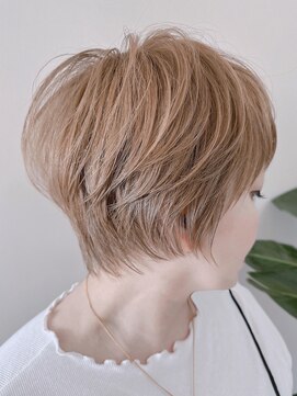 アナザヘアー なんば 高島屋前店(ANAZA hair) ハイトーンショート&ミルクティーベージュ