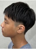 メンズ短髪ツーブロック刈り上げ黒髪メンズカット
