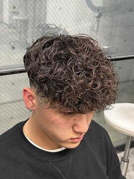 イーラ(era) スペインカールパーマ/メンズ/刈り上げ/眉毛/ツイスト