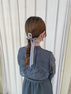 イーズ(ease.) 編み下ろし/リボンアレンジ/お呼ばれヘアアレンジ
