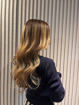 ボアップ(boappu) エクステでロングに!ハイライトを入れると動きが出ます!