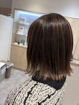 アズールサン 草加西口店(azule-sun) ハイライトカラー,白髪ぼかし,グレージュ,くびれボブ【草加】