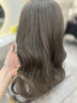 ラビス クローバー(Lovis clover) 『ゆうあ』グレージュ♪♪