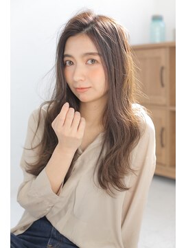 ジーナ 新宿(Zina) 無造作センターパートマーメイドアッシュ【Zina　大越香苗】