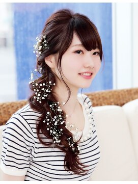 ブランコトレスメモリアル(BLANCO tres メモリアル) 友達と差をつけよう♪可愛いサイドダウンスタイル