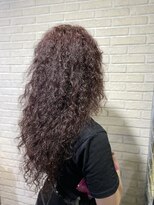 ミミック (mimic)&nbsp;【派手髪】ユダ風カット＆スパイラルパーマ【ハードパーマ】