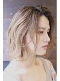 小顔外ハネ ミディアム 大人かわいい くびれレイヤー【LINONA】