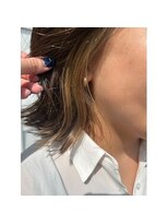 バズ(BUZZ) 大人っぽインナーカラー★秋山