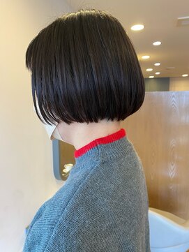 ルートヴィッヒ(Ludwig) ツヤ◎丸みが可愛い前上がりミニボブ